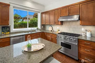 1520 37th Ave, Seattle, WA 98122 - Photo 12