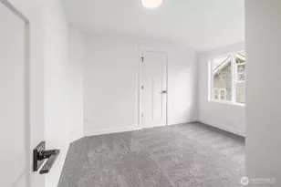 949 S Ridgewood Ave, Tacoma, WA 98405 - Photo 24