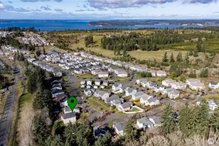 2261 Wallace Loop, DuPont, WA 98327 - Photo 2