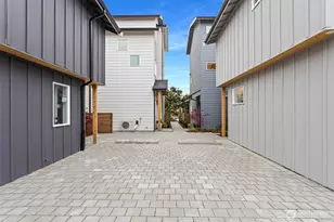 8001 25th Ave NW, Seattle, WA 98117 - Photo 36