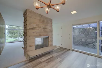 8241 45th Avenue NE, Seattle, WA 98115 - Photo 16