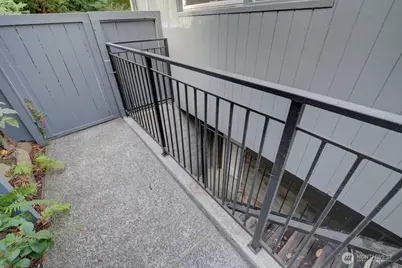 8241 45th Avenue NE, Seattle, WA 98115 - Photo 34