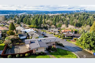 13635 SE 43rd Street, Bellevue, WA 98006 - Photo 1