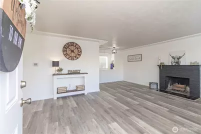 306 122nd St S, Tacoma, WA 98444 - Photo 6