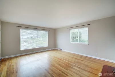 4045 29th Avenue W, Seattle, WA 98199 - Photo 18