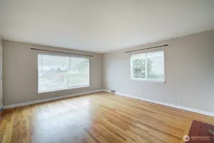 4045 29th Ave W, Seattle, WA 98199 - Photo 18