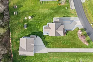 10916 Bay Meadows Ln, Burlington, WA 98233 - Photo 38