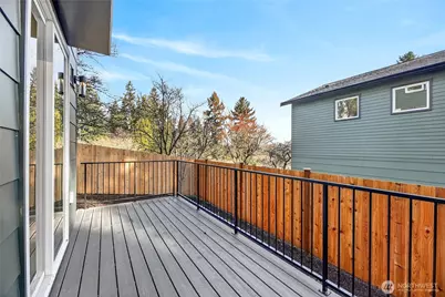 11738 -B 23rd Avenue NE, Seattle, WA 98125 - Photo 20