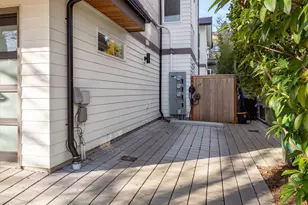 2110 N 43rd St, Seattle, WA 98103 - Photo 26