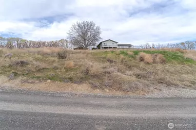 3203 10th Street SE, East Wenatchee, WA 98802 - Photo 12