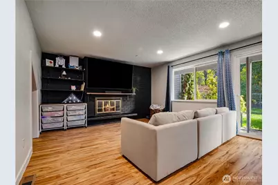 5531 Bridgeport Way W #B, University Place, WA 98467 - Photo 10