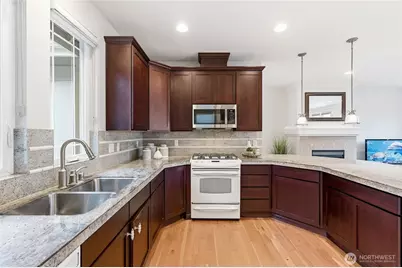 24547 NE Vine Maple Way, Redmond, WA 98053 - Photo 12