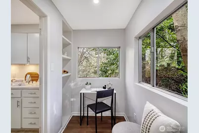 2337 NE 86th Street, Seattle, WA 98115 - Photo 10