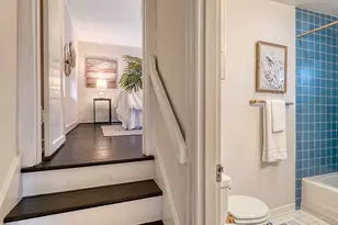 2337 NE 86th St, Seattle, WA 98115 - Photo 12