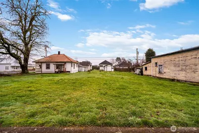 421 Davidson Avenue, Woodland, WA 98674 - Photo 8