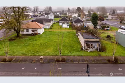 421 Davidson Avenue, Woodland, WA 98674 - Photo 6