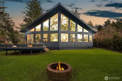 147 Octopus Avenue NE, Ocean Shores, WA 98569 - Photo 1