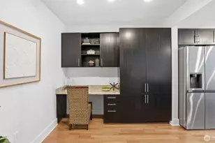 699 John St, Seattle, WA 98109 - Photo 10