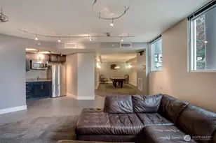 699 John St, Seattle, WA 98109 - Photo 36