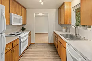 24710 217th Ave SE, Maple Valley, WA 98038 - Photo 16