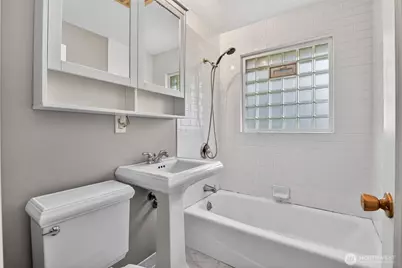 6522 38th Avenue NE, Seattle, WA 98115 - Photo 26