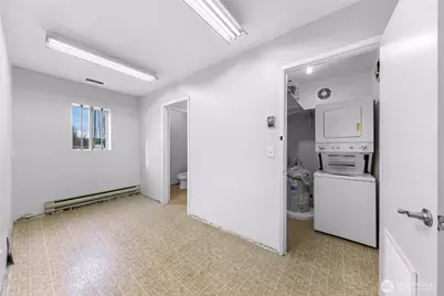 910 W Front Street, Sumas, WA 98295 - Photo 14