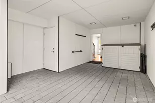 2833 3rd Ave W, Seattle, WA 98119 - Photo 20