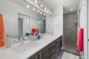 2833 3rd Ave W, Seattle, WA 98119 - Photo 12