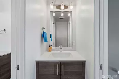 2833 3rd Avenue W, Seattle, WA 98119 - Photo 14