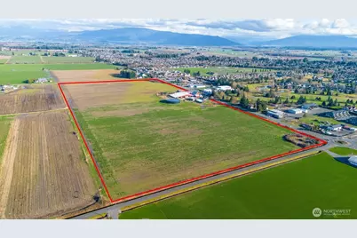 790 E Badger Road, Lynden, WA 98264 - Photo 2