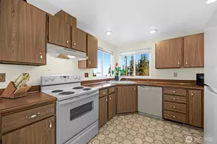 31 Arapaho Pl, Camano Island, WA 98282 - Photo 10