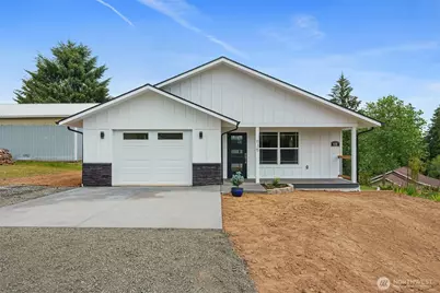 635 Elm Street, Raymond, WA 98577 - Photo 2