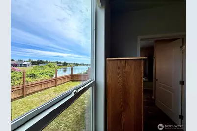 642 Weatherwax Loop NE, Ocean Shores, WA 98569 - Photo 12