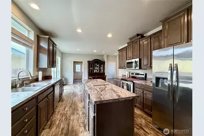 642 Weatherwax Loop NE, Ocean Shores, WA 98569 - Photo 4