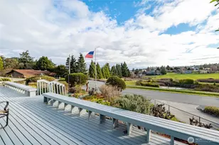 802 NW Krueger St, Coupeville, WA 98239 - Photo 8