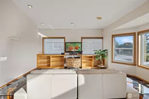 802 NW Krueger St, Coupeville, WA 98239 - Photo 18