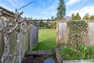 802 NW Krueger St, Coupeville, WA 98239 - Photo 36