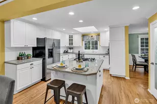 21609 NE 4th St, Sammamish, WA 98074 - Photo 12