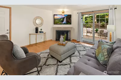 215 9th Street #D101, Kirkland, WA 98033 - Photo 2