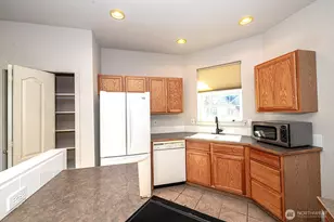 800 SE Parkside Pl, College Place, WA 99324 - Photo 10