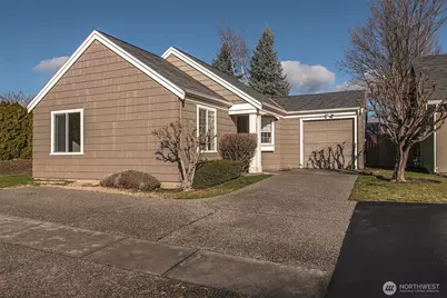 800 SE Parkside Place, College Place, WA 99324 - Photo 2
