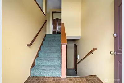 542 Dugualla Rd, Oak Harbor, WA 98277 - Photo 4