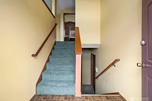 542 Dugualla Rd, Oak Harbor, WA 98277 - Photo 4