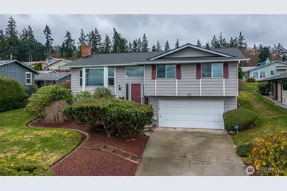 542 Dugualla Rd, Oak Harbor, WA 98277 - Photo 1