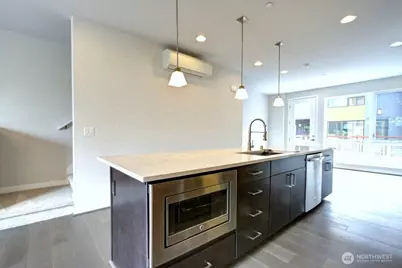 6542 32nd Avenue NE #B, Seattle, WA 98115 - Photo 6