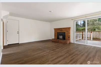 1282 NW Lanyard Loop #2, Oak Harbor, WA 98277 - Photo 6