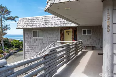 1505 West Beach Road, Oak Harbor, WA 98277 - Photo 2