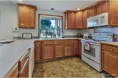 6912 15th Avenue SE, Lacey, WA 98503 - Photo 8