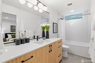 3646 Greenwood Ave N, Seattle, WA 98103 - Photo 18