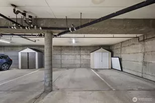 3905 4th Ave NE, Seattle, WA 98105 - Photo 24